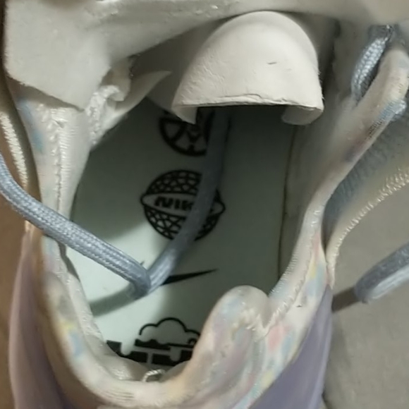 Shoes - Picture 2 of 6